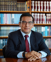 Dr. Pedro Junior Calvay Torres
